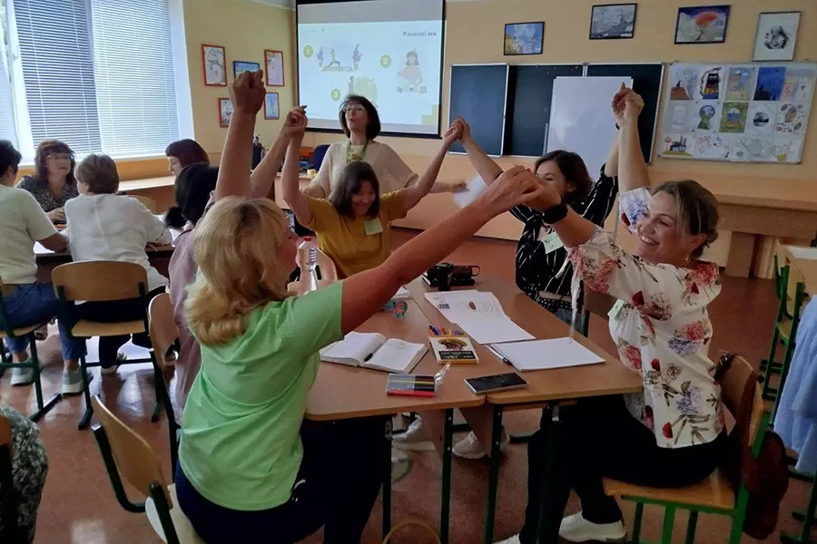 Соціально-емоційне навчання з програмою «Зерна»